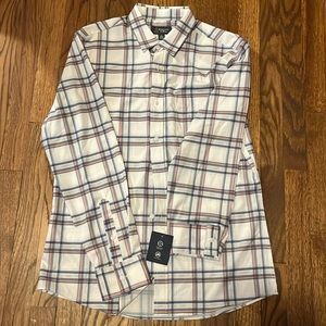 Men’s medium Wallin & Bros performance button down. NWT